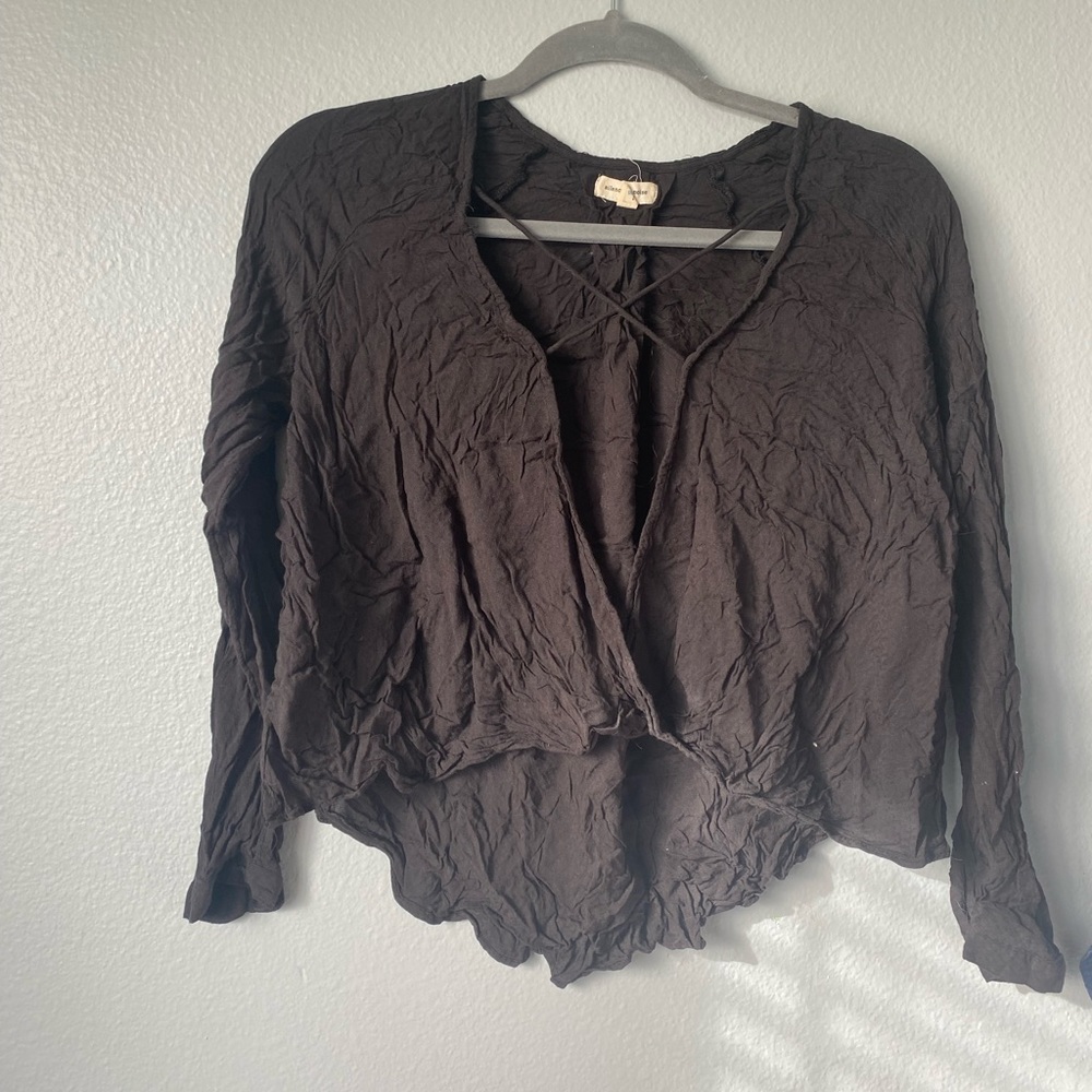 Silence + Noise X-Front Top